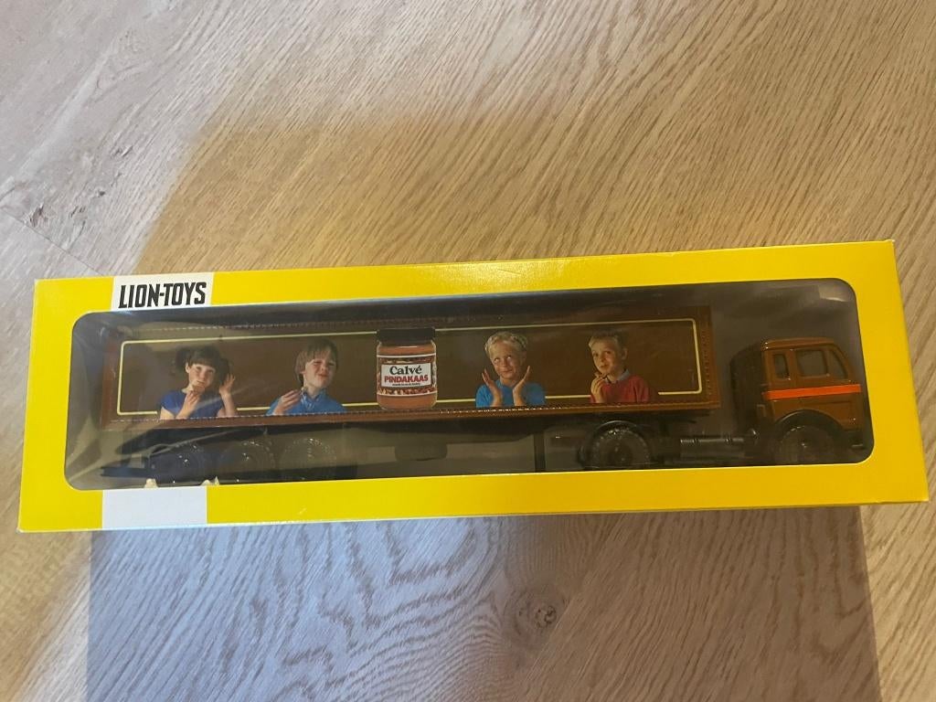 Grote collectie Lion Toys vrachtwagens, Hobby en Vrije tijd, Modelauto's | 1:50, Ophalen, Zo goed als nieuw, Bus of Vrachtwagen