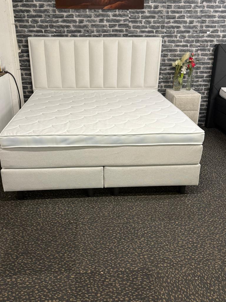 Actie Boxspring 180x200 Lüxe Modellen - Direct Leverbaar, Huis en Inrichting, Ophalen of Verzenden, 180 cm, Stof, Nieuw