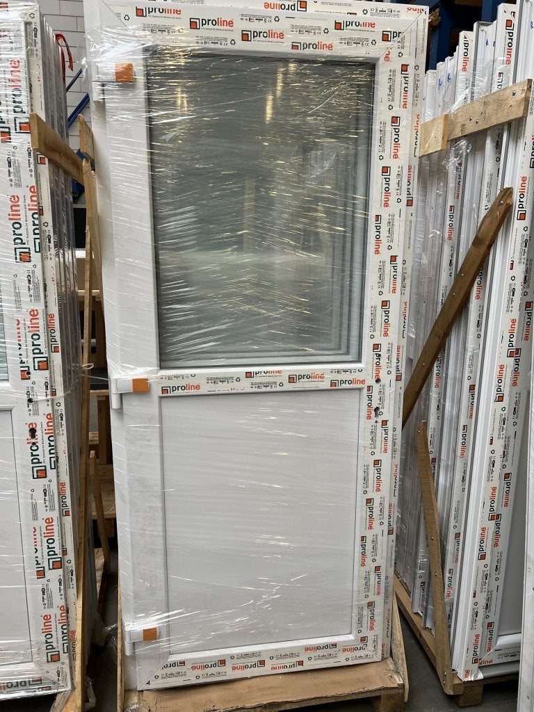 Kunststof buitendeur 90 x 204 wit RAL 9016