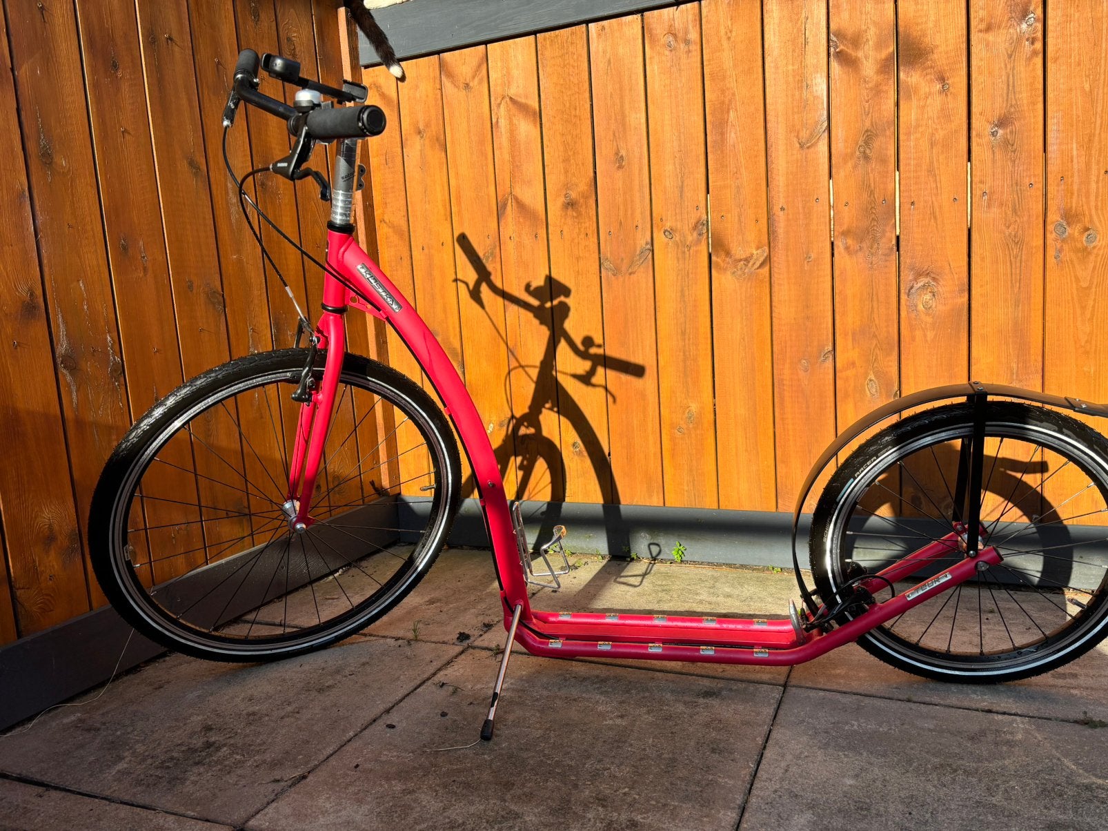 Kostka Kickbike tour max G6 Roze/Rood nieuwstaat!, Fietsen en Brommers, Ophalen, Zo goed als nieuw, Kickbike