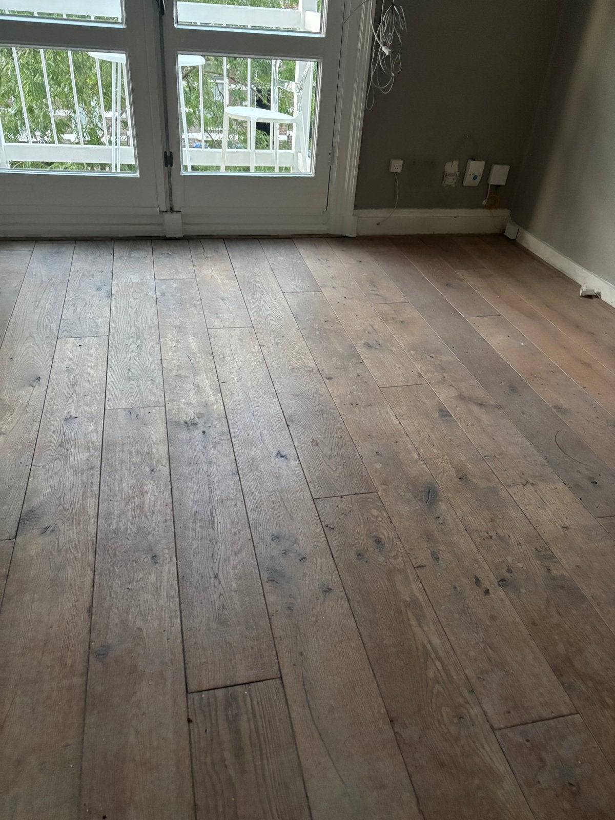 Massieve houten vloer +/- 70m2, Doe-het-zelf en Verbouw, Vloerdelen en Plavuizen, Ophalen, Gebruikt, Vloerdelen of -planken, 10 m² of meer
