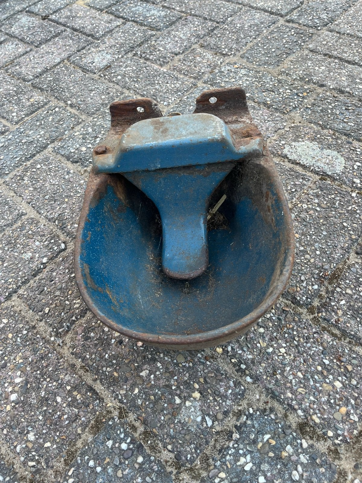 Drinkbak voor paardenwei, koeienstal, Ophalen