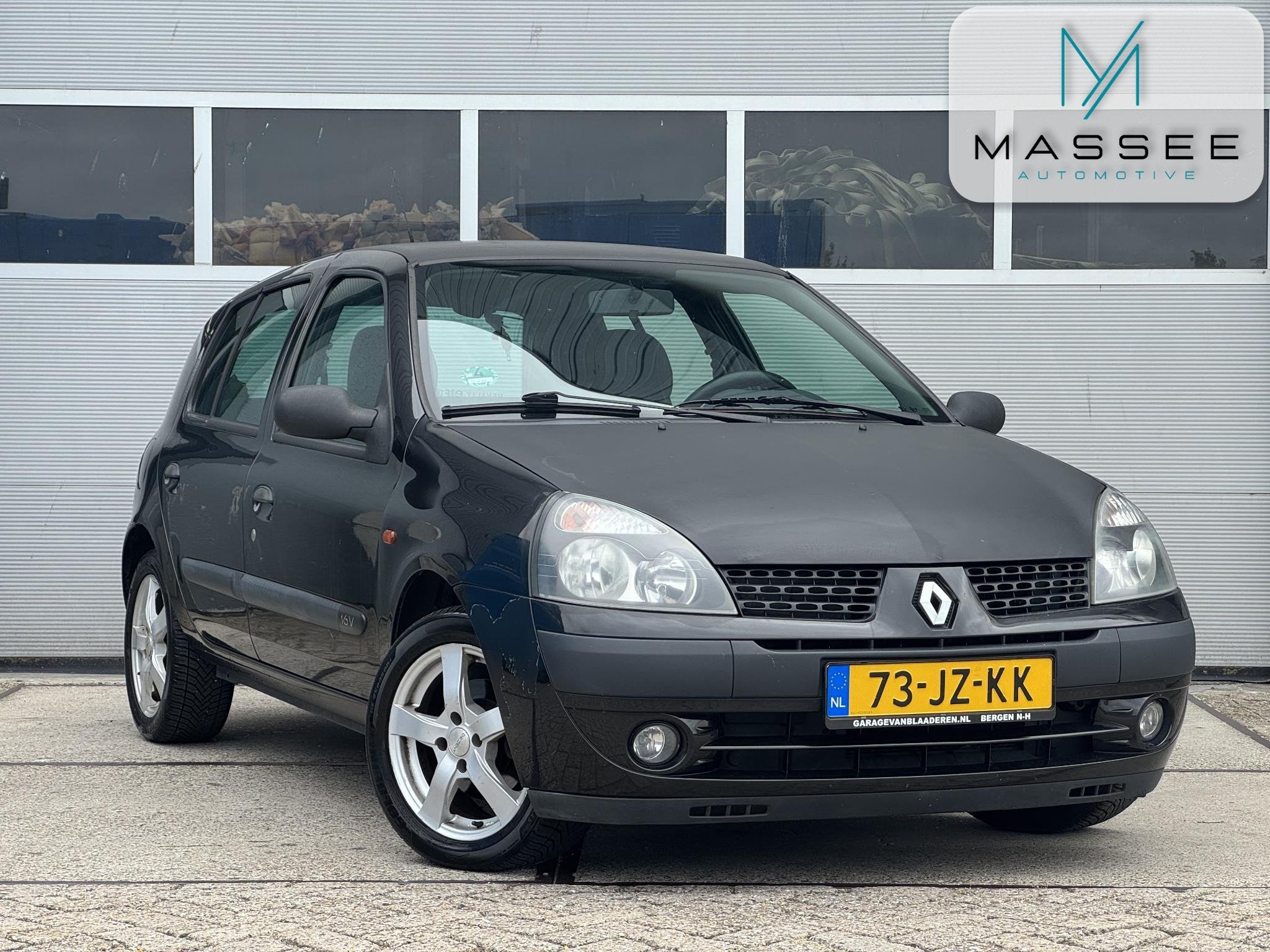Renault Clio 1.2-16V Expression NWE APK | LEUKE AUTO, Auto's, Renault, Voorwielaandrijving, Stof, 31 €/maand, 4 cilinders