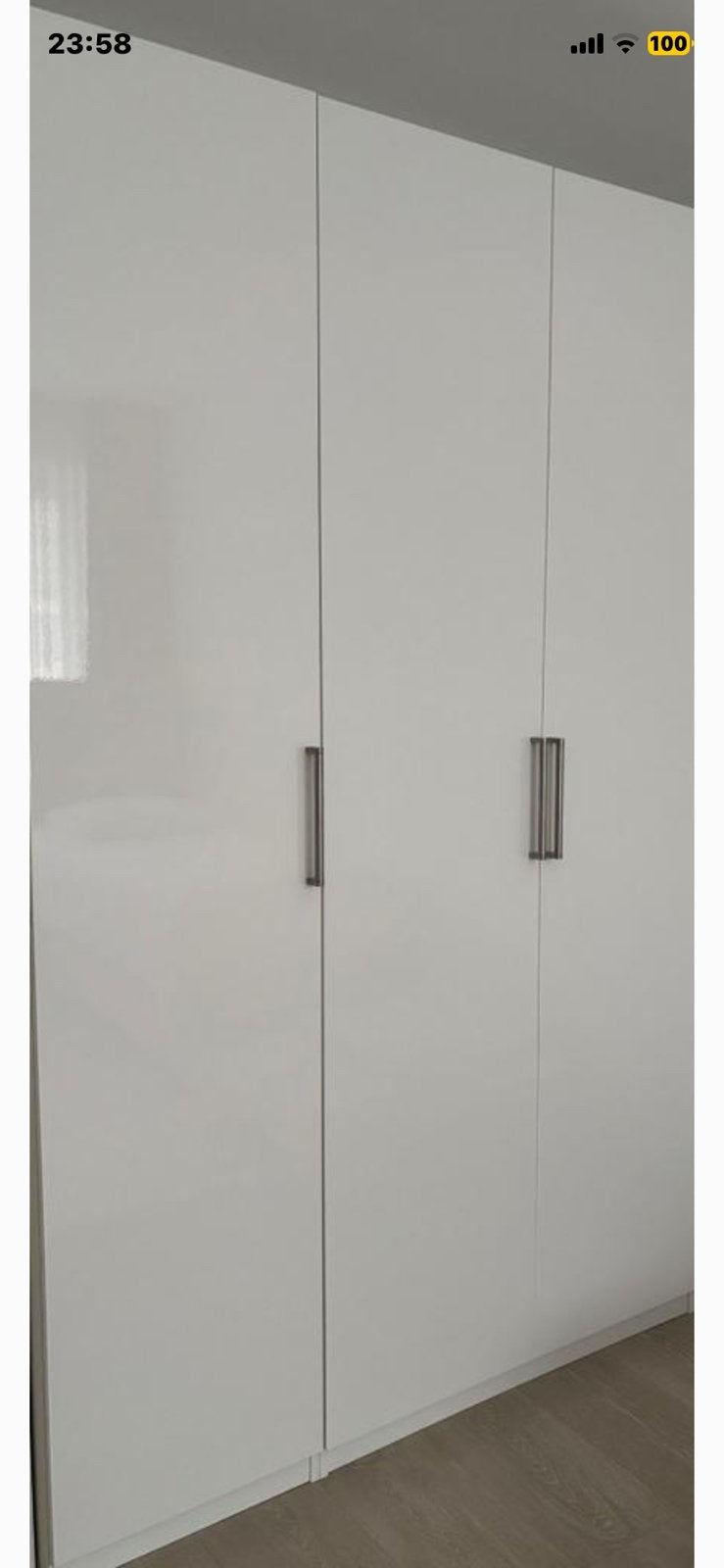 3x Witte Hoogglans Kastdeuren met Zilverkleurige Handgrepen, Ophalen, Kunststof, Gebruikt, 100 tot 150 cm