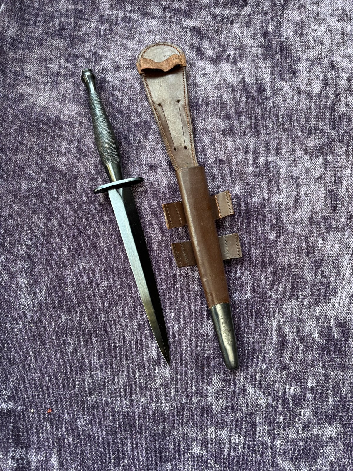 in nieuw staat 2e model Fairbairn Sykes Commando dolk, Verzamelen, Ophalen of Verzenden, Landmacht, Engeland, Mes of Dolk