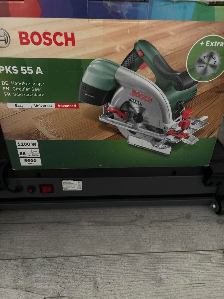 Bosch PKS 55 A Cirkelzaag - 1200W, 55mm zaagdiepte, Cirkelzaag, Ophalen of Verzenden, Zo goed als nieuw, 30 tot 70 mm