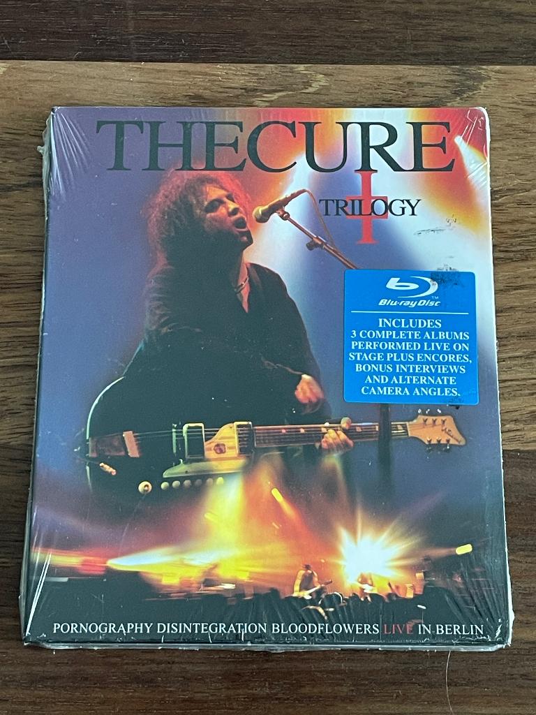 BluRay Dvd The Cure Trilogy Digipack NIEUW, Cd's en Dvd's, Blu-ray, Nieuw in verpakking, Muziek en Concerten, Ophalen of Verzenden