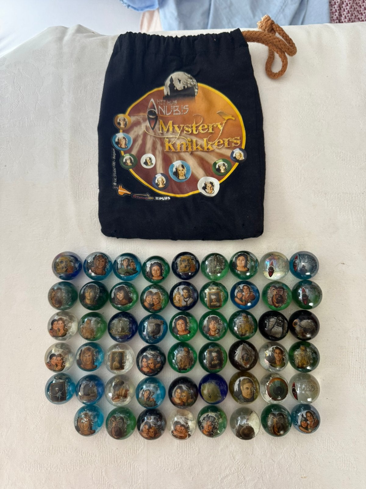 Het Huis Anubis knikkers 53 stuks, Verzamelen, Verzenden