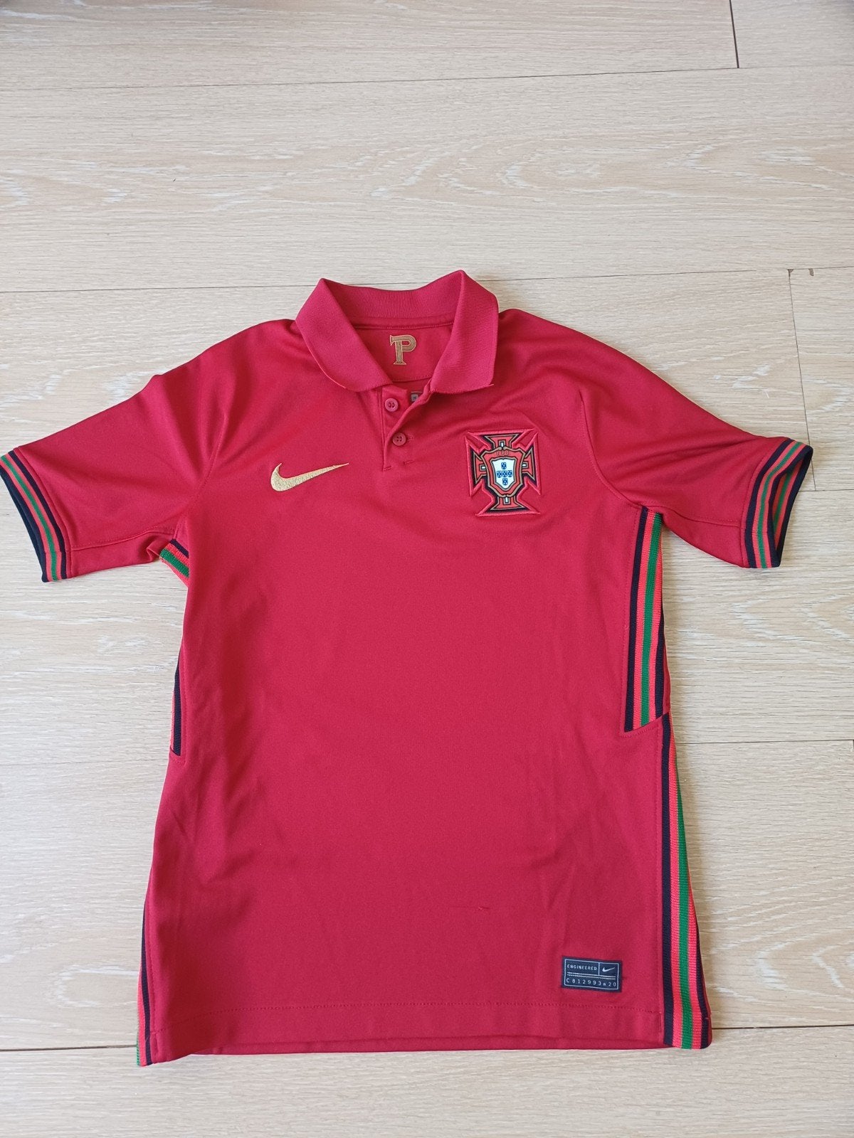 Shirt van portugal van nike maat m (137-147cm), Kinderen en Baby's, Kinderkleding | Maat 146, Jongen of Meisje, Ophalen of Verzenden