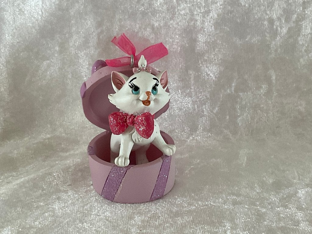 Disney ornament van Marie - Aristocats, Verzamelen, Ophalen of Verzenden, Overige figuren, Zo goed als nieuw, Beeldje of Figuurtje