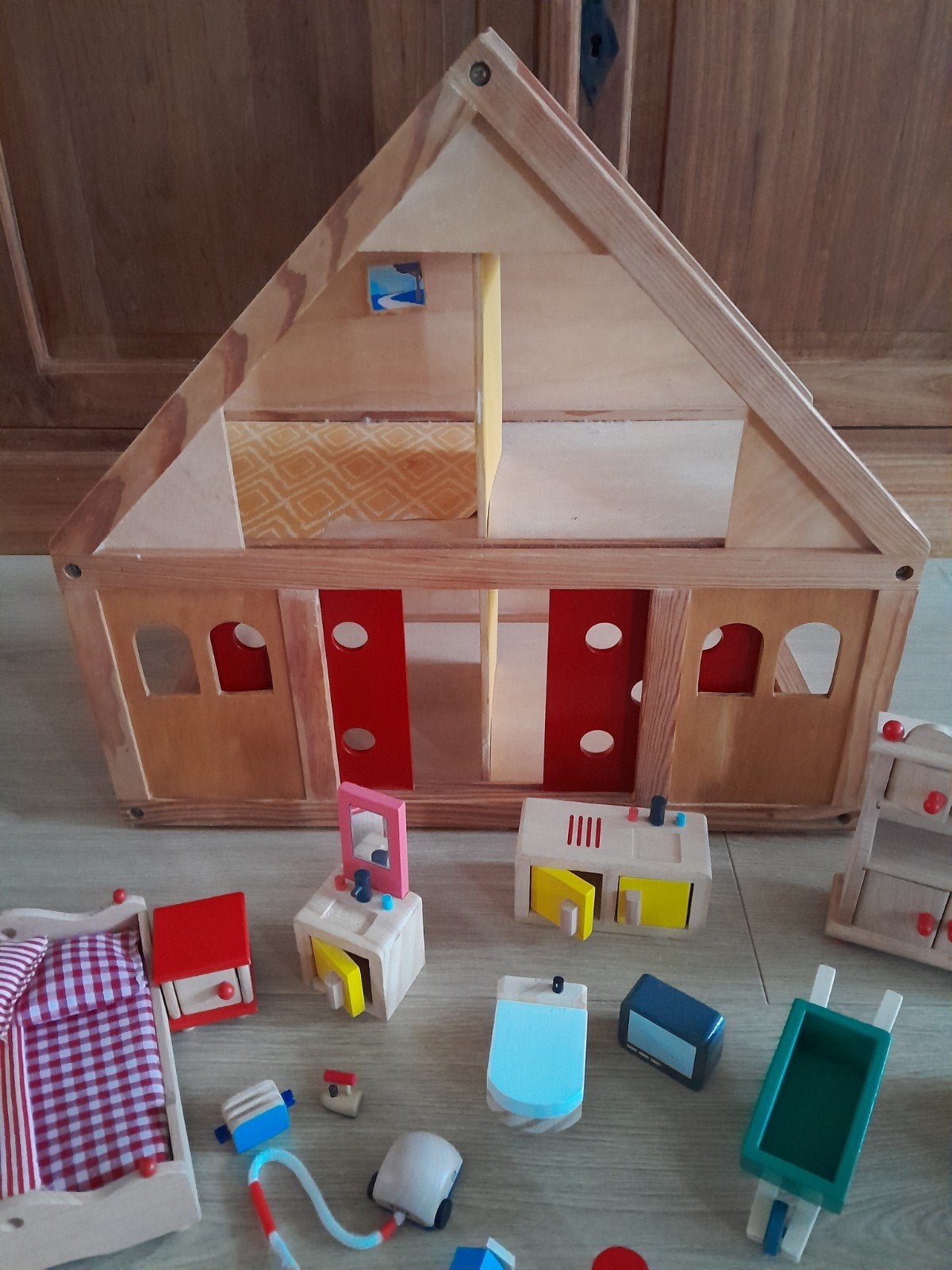 Houten Poppenhuis met Hema en Goki Meubels, Kinderen en Baby's, Ophalen, Poppenhuis