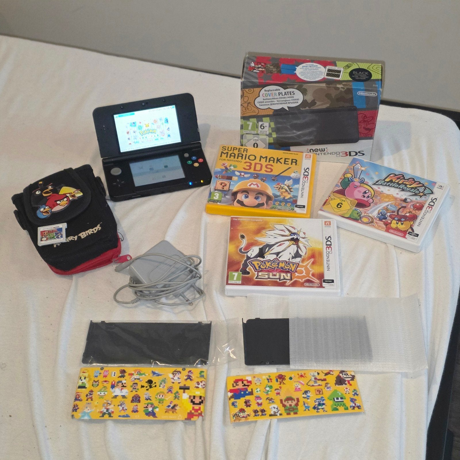 New Nintendo 3DS met doos en oplader, Spelcomputers en Games, Met games, Geel, Ophalen of Verzenden, 3DS