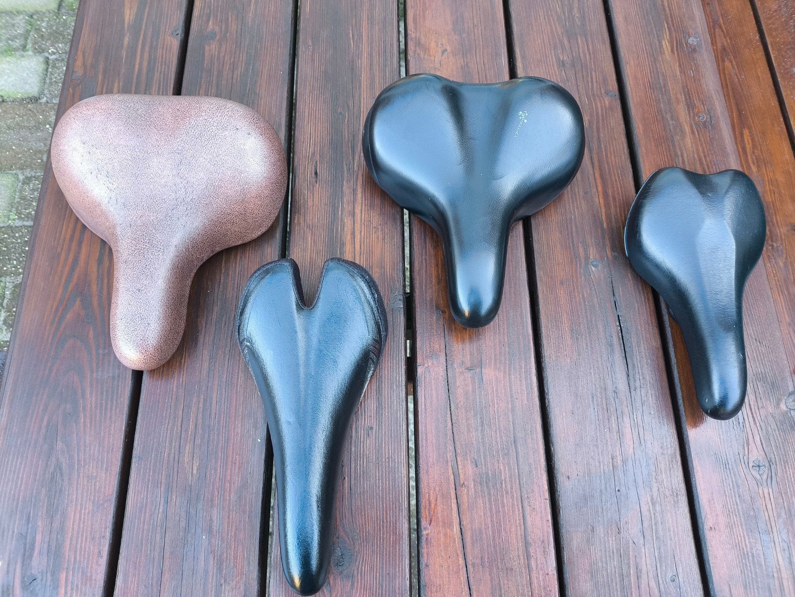 Diverse fietszadels - Bontrager, Selle San Remo, SR, Elektrische fiets, Gebruikt, Kunststof, Ophalen of Verzenden