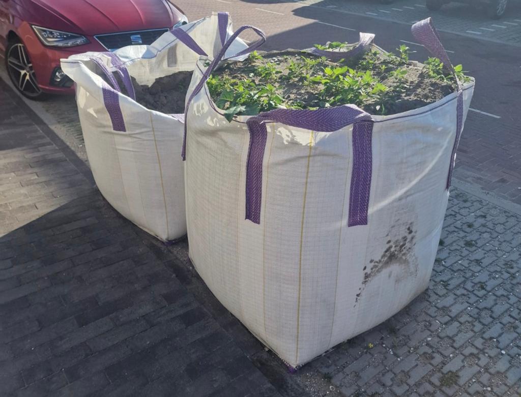 Gratis tuinaarde!, Ophalen of Verzenden, Zo goed als nieuw