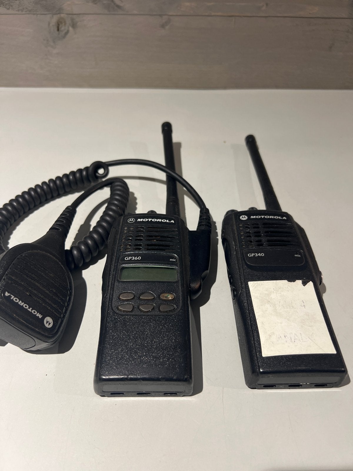 Motorola Portofoons GP360 en GP340 met microfoon, Telecommunicatie, Portofoons en Walkie-talkies, N, Ophalen of Verzenden, Handsfree-functie