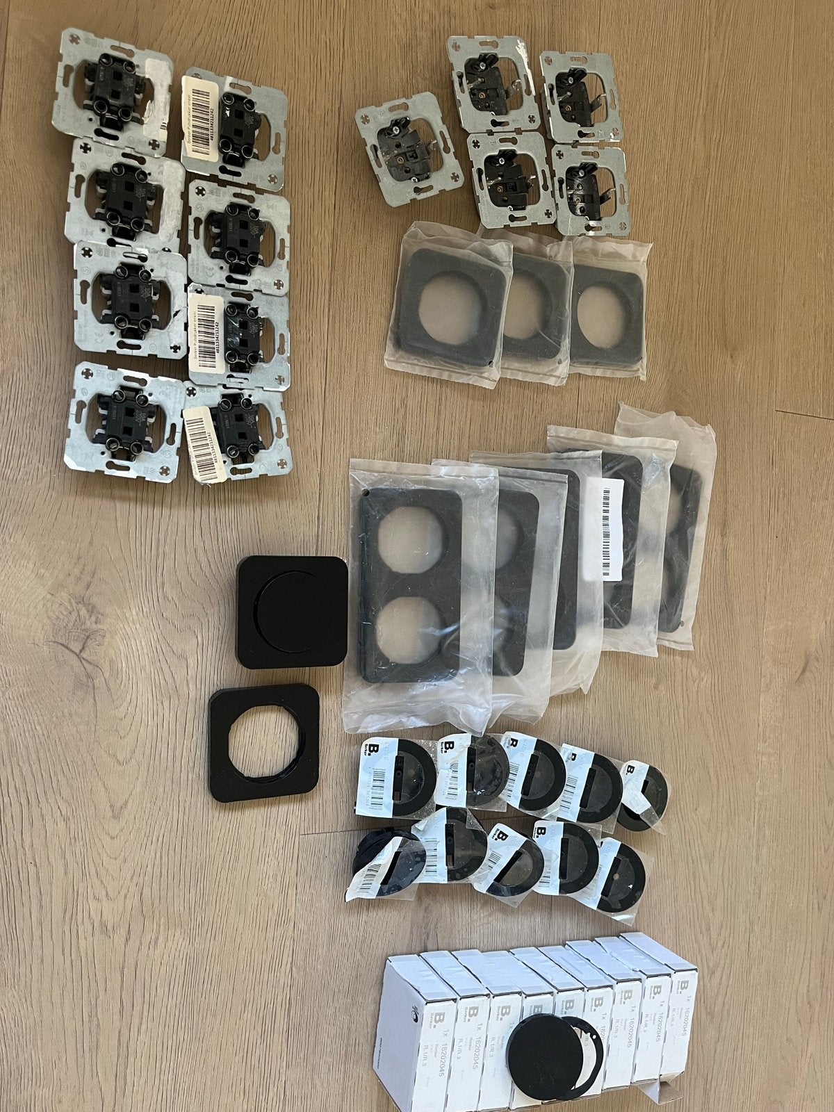 Berker R1 Schakelmateriaal zwart WCD's, Afdekramen, Drukkers, Doe-het-zelf en Verbouw, Ophalen of Verzenden, Zo goed als nieuw