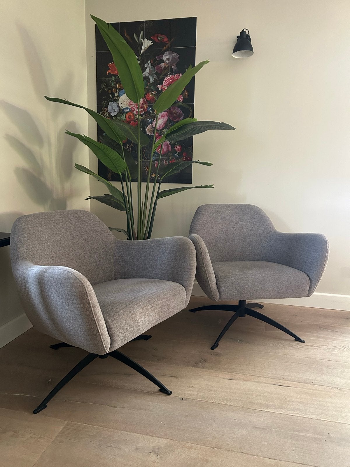 2x Dyyk draaifauteuil Limoni - Prijs per stoel, Ophalen, Zo goed als nieuw, Stof, 75 tot 100 cm
