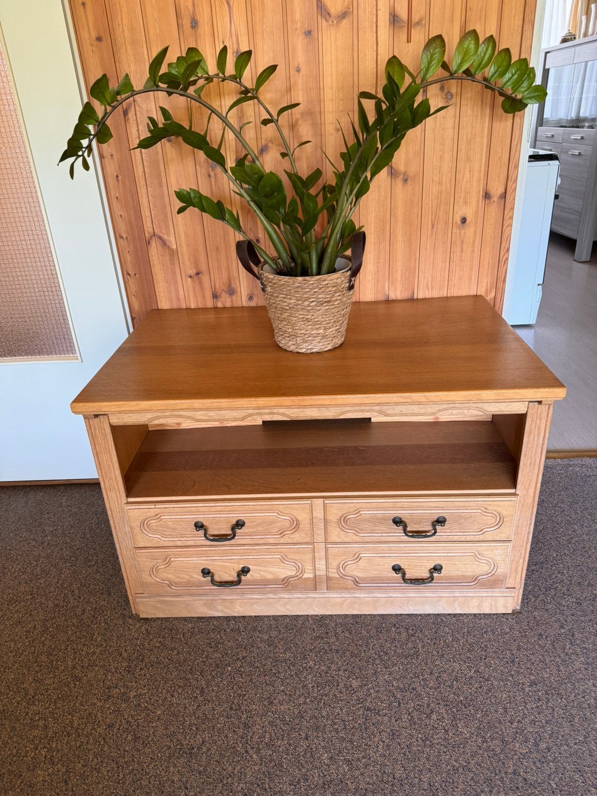 Eiken TV kast, Ophalen, Eikenhout, 50 tot 100 cm, Zo goed als nieuw