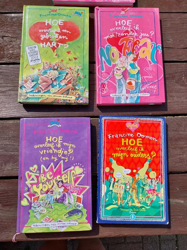 HOE overleef ik 4x leesboek en lees&doeboek, Ophalen of Verzenden, Zo goed als nieuw