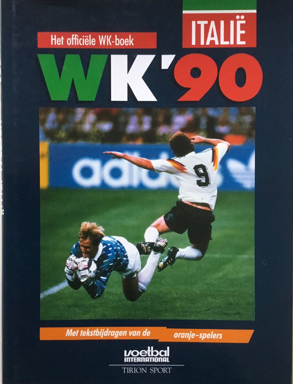 2 voetbalboeken WK 1990 (Italië) en 1994 (USA), Boeken, Ophalen of Verzenden, Zo goed als nieuw, Balsport