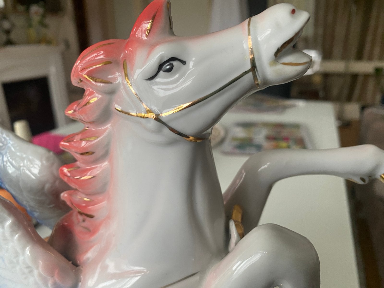 Prachtig porseleinen beeld van Pegasus, Ophalen