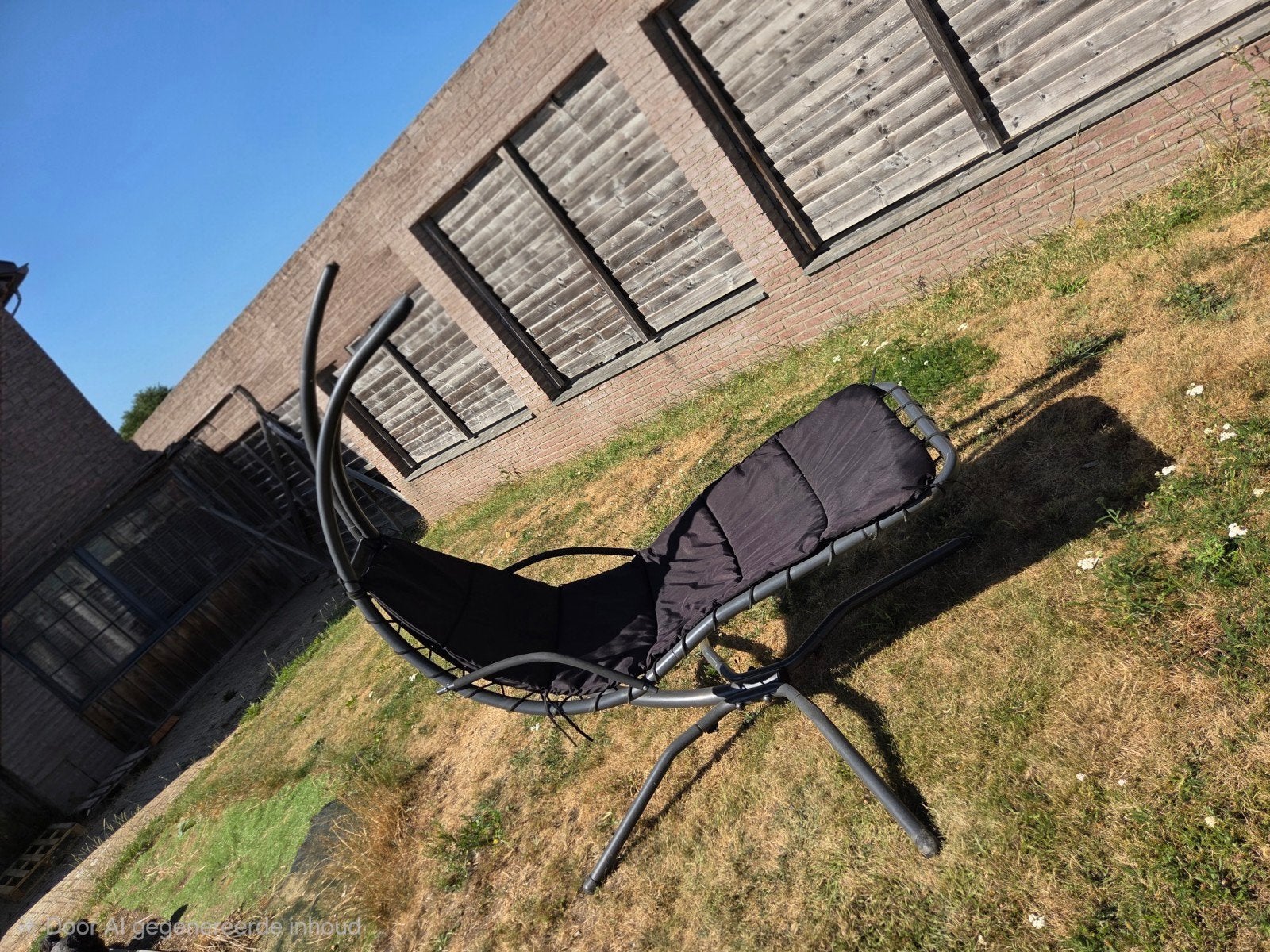 Hang ligstoel met zwart kussen erin, Ophalen, Gebruikt, Aluminium
