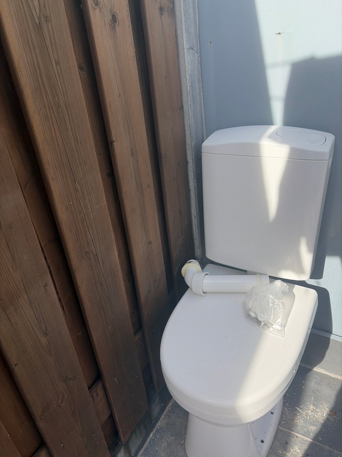 Geberit 300 Basic Staand Toilet, Ophalen, Zo goed als nieuw, Toilet