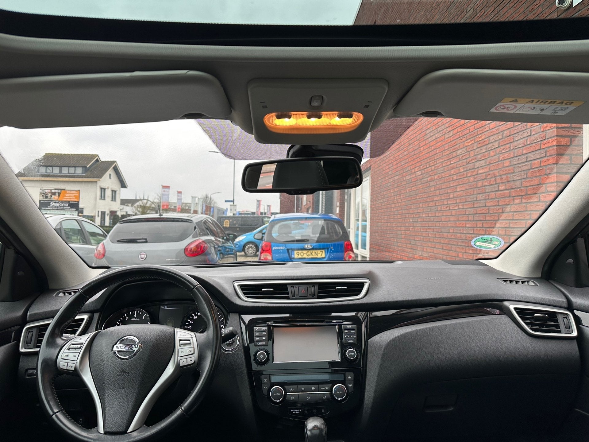 Nissan Qashqai 1.2 Tekna / Pano / 360 Camera / Leder / Navi, Auto's, Gebruikt, 4 cilinders, 116 pk, Bedrijf