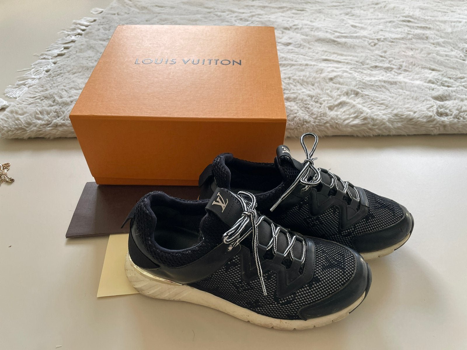 Originele Louis vuitton Sneaker mt 38, Ophalen of Verzenden, Gedragen