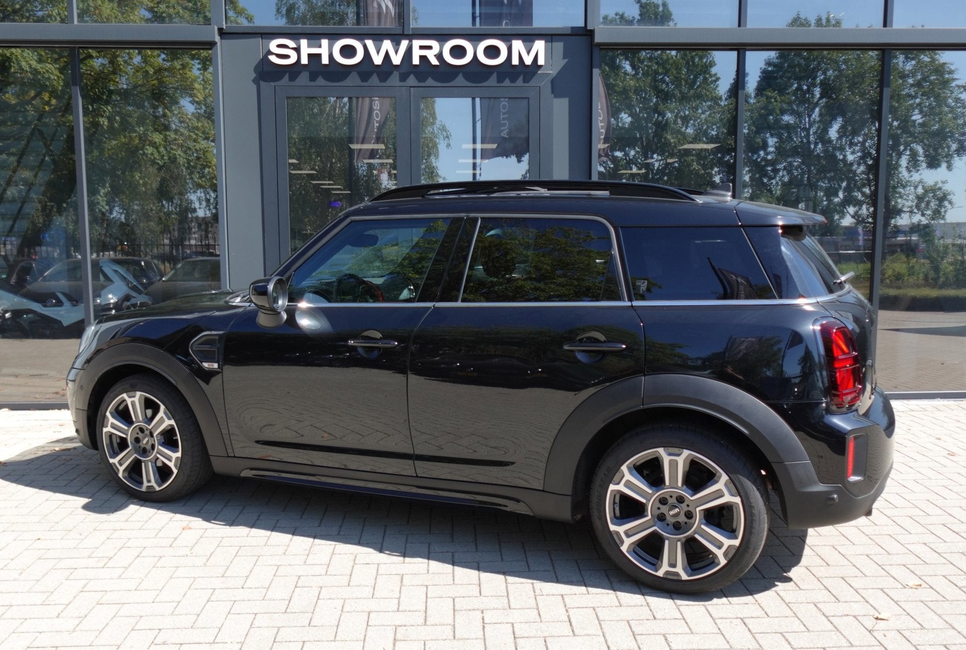 Mini Mini Countryman 1.5 Cooper MINI Yours PANO KEYLESS, 136 pk, Gebruikt, Countryman, Zwart