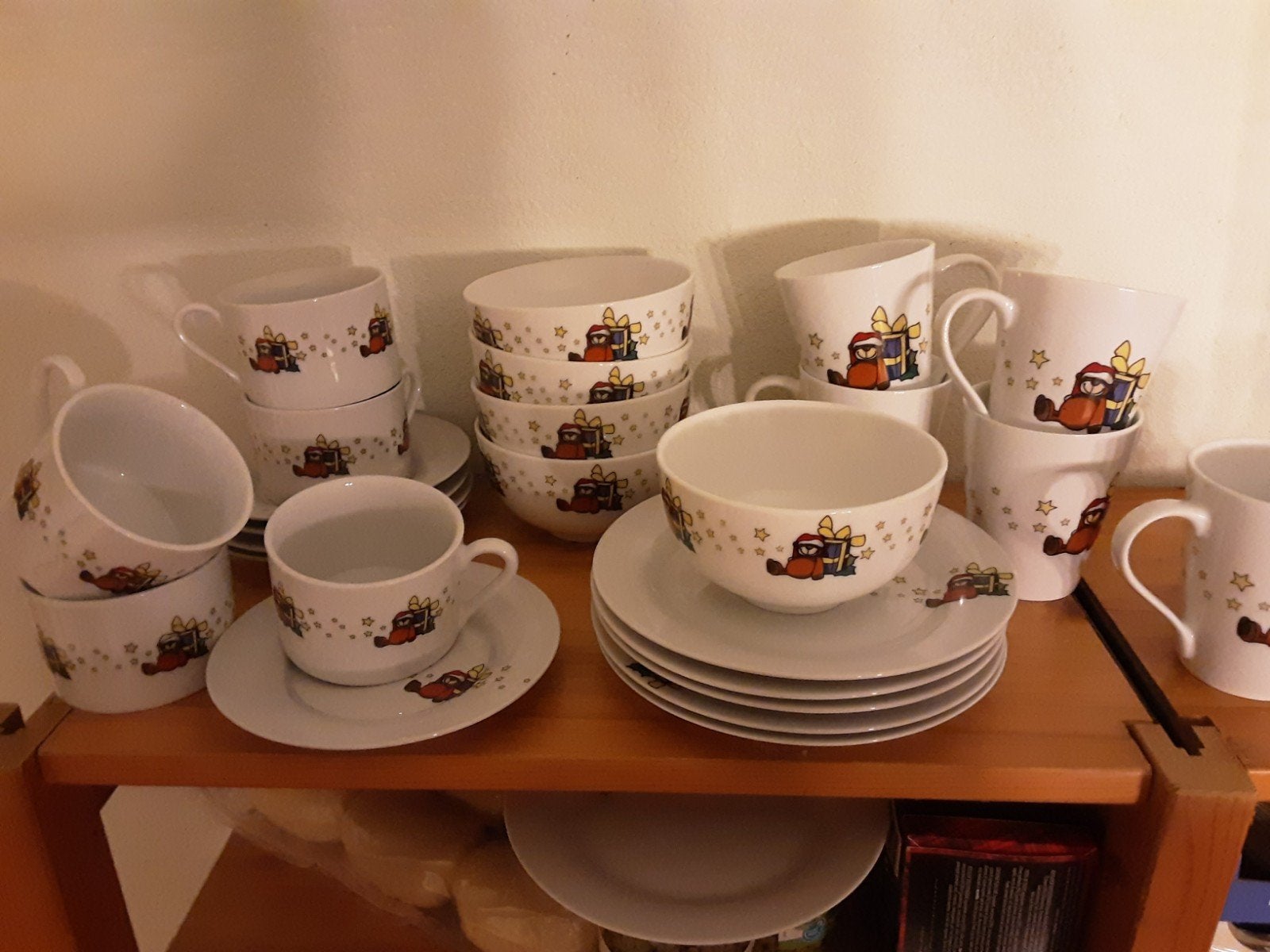 Kerstservies 5 personen, vrolijke beertjes, kerst servies, Ophalen of Verzenden