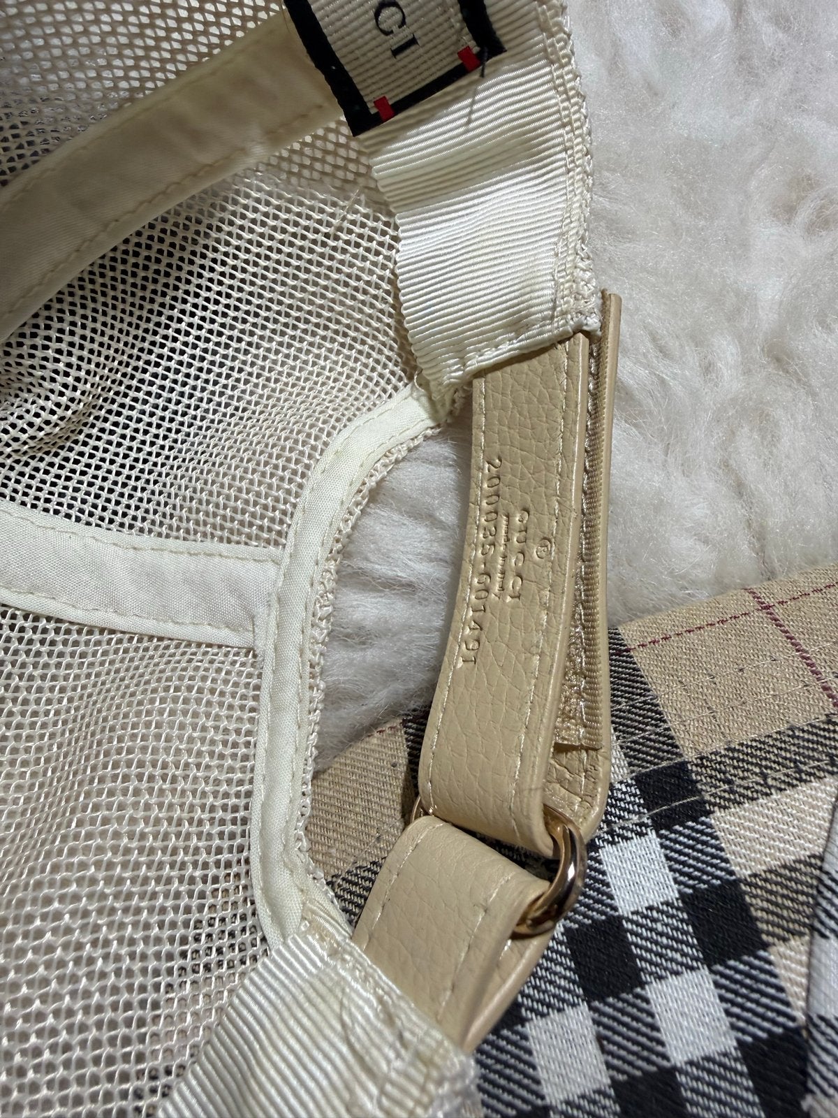 Luxe Designer Petten: Gucci, Burberry, Fendi, Ophalen of Verzenden, Zo goed als nieuw, One size fits all, Pet