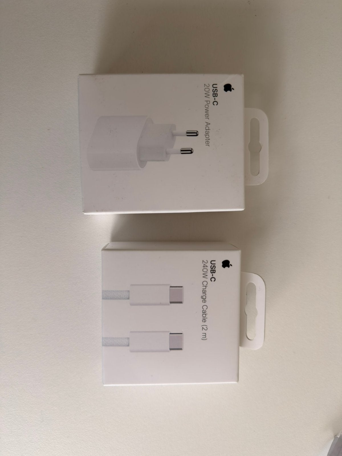 Apple 20W en 2 Meter kabel, Ophalen of Verzenden, Zo goed als nieuw