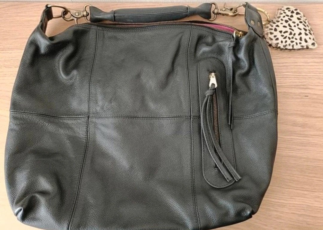 Zwarte Leren Fab Hobo Tas met RozeVoering en Luipaard Hartje, Sieraden, Tassen en Uiterlijk, Tassen | Damestassen, Ophalen of Verzenden