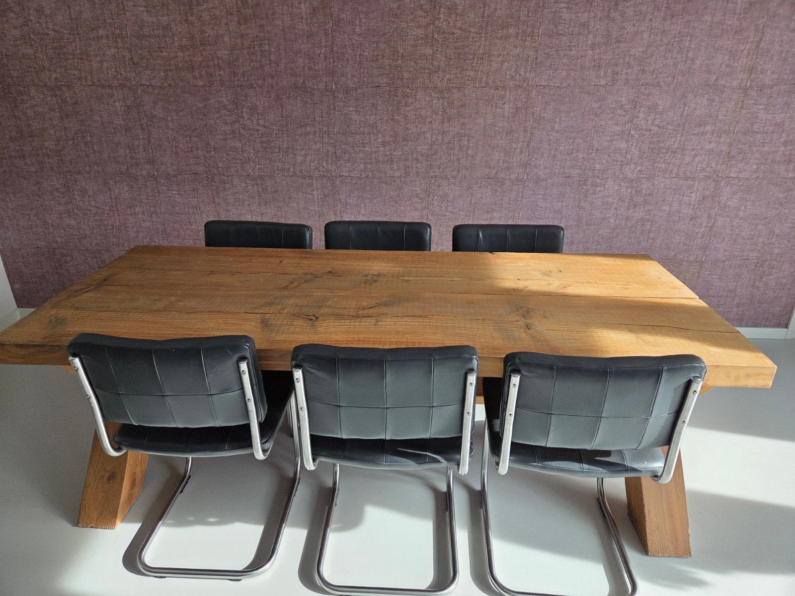 Douglas houten eettafel met 6 antraciete leren stoelen, Ophalen, Gebruikt, 200 cm of meer, 50 tot 100 cm