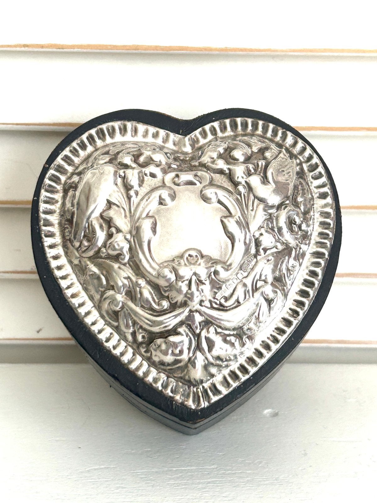 Sieradendoosje hart met sterling zilveren 925 inleg Londen, Antiek en Kunst, Antiek | Goud en Zilver, Ophalen, Zilver