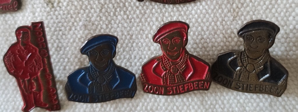 4 speldjes zoon Stiefbeen, Verzamelen, Ophalen, Zo goed als nieuw