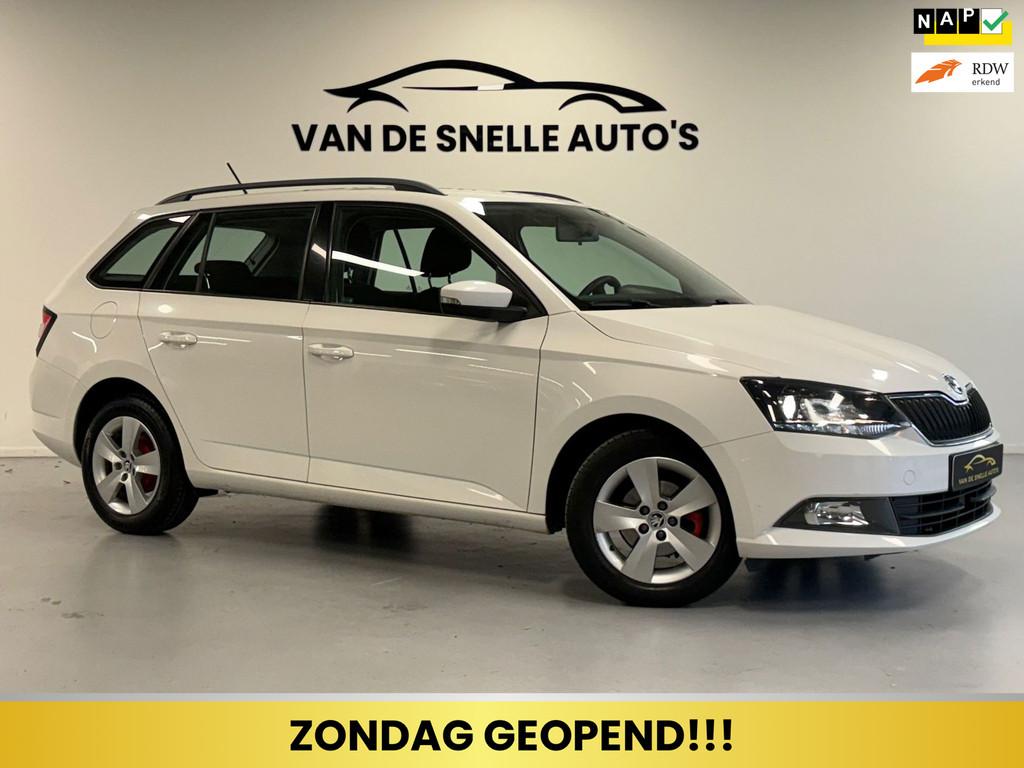Skoda Fabia Combi 1.2 TSI Ambition Business AIRCO/TREKHAAK/P, Auto's, Skoda, Voorwielaandrijving, Euro 6, 4 cilinders, Wit