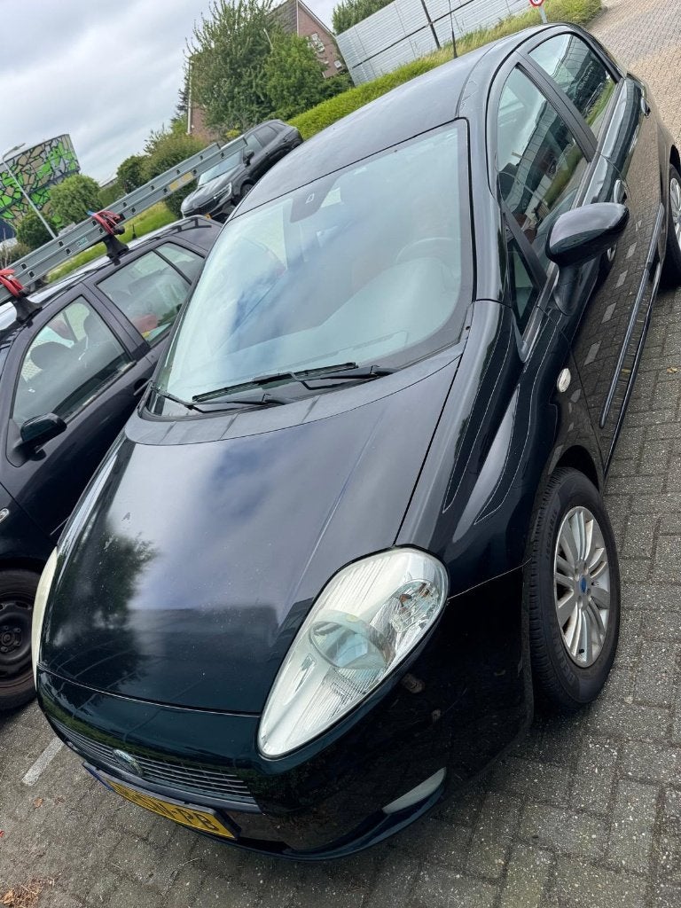 Fiat Punto 1.4 5DR 2006 Zwart, Voorwielaandrijving, 40 €/maand, 4 cilinders, 400 kg
