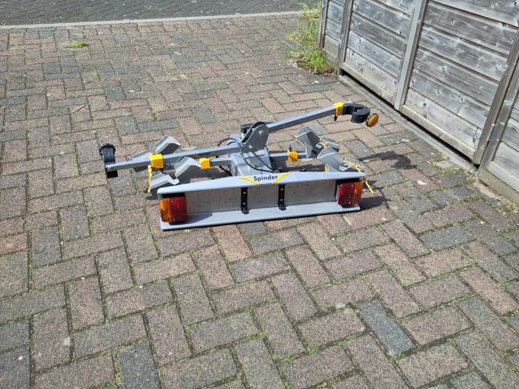 Spinder Falcon voor 2 fietsen, Ophalen, Gebruikt, 2 fietsen, Trekhaakdrager