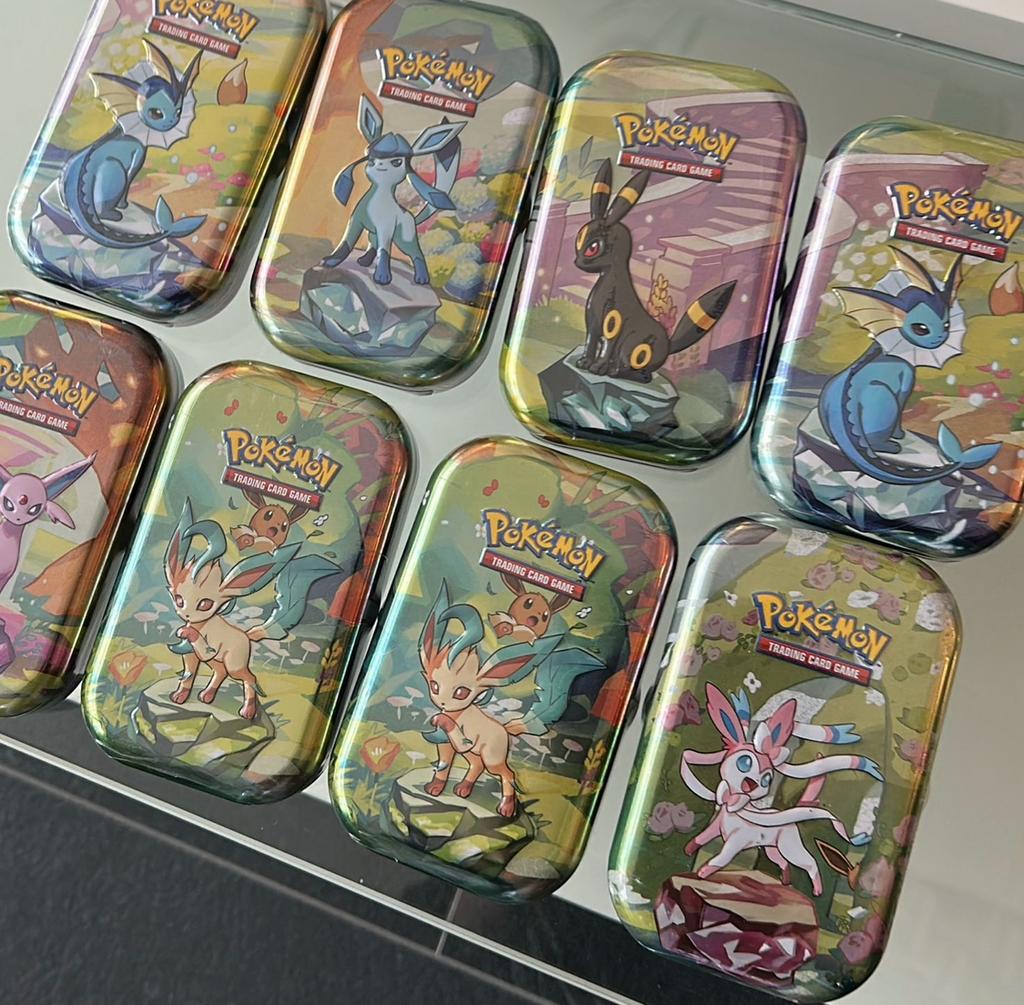 Pokémon Prismatic Evolutions Mini Tins €12,50 per boosterpak, Ophalen of Verzenden, Nieuw, Overige typen