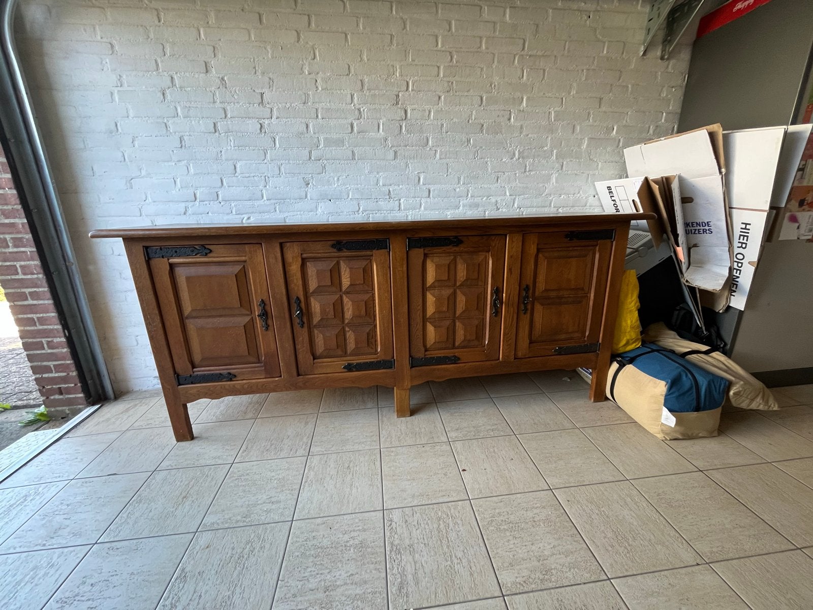 Massief eiken dressoir met 4 deuren, Antiek en Kunst, Ophalen