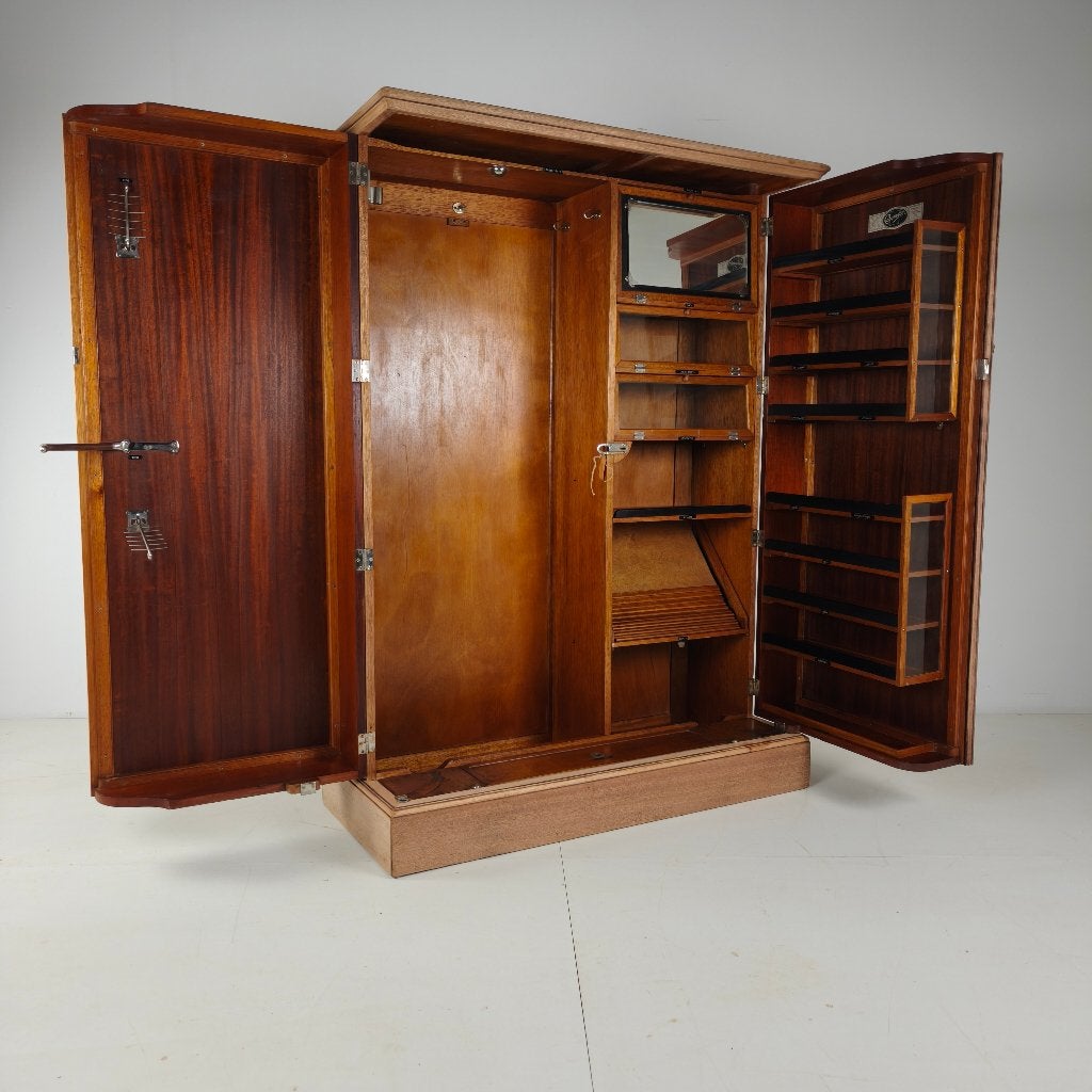 1920s Compactom Ltd herenkledingkast van licht eiken, Antiek en Kunst, Antiek | Meubels | Kasten, Ophalen of Verzenden