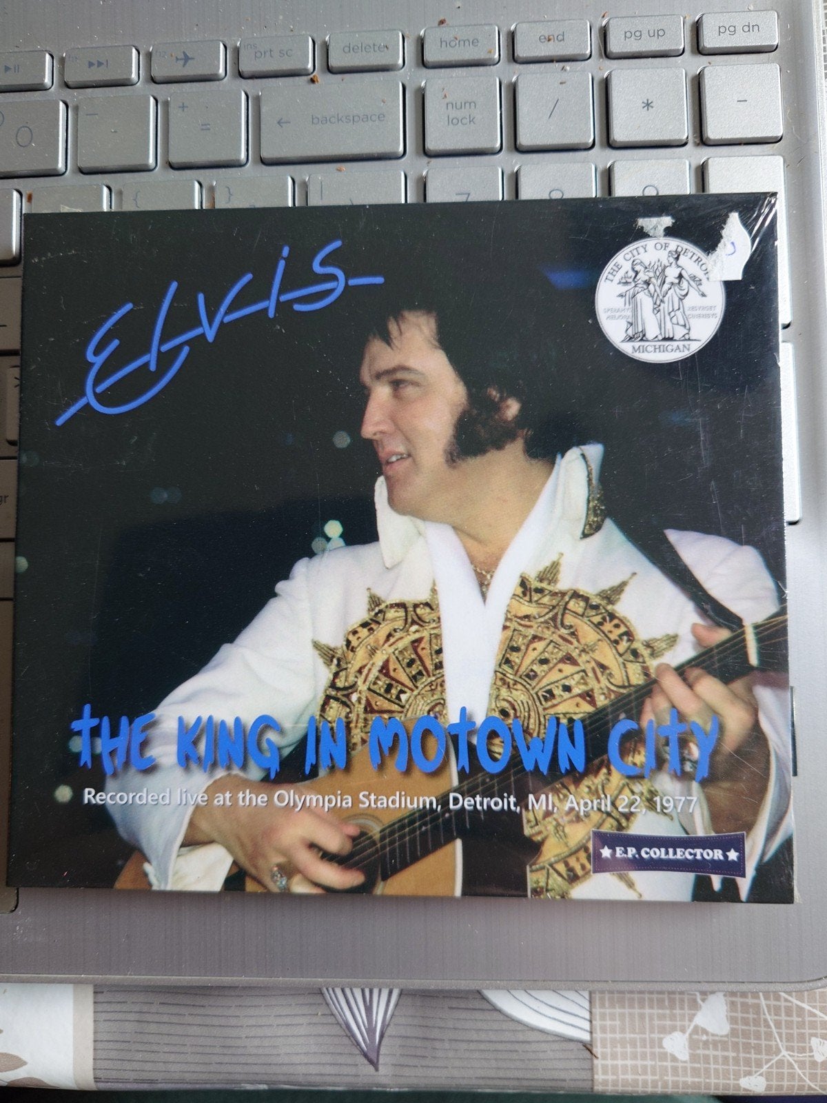 Elvis Presley - The King in Motown City (Live 1977) CD, Ophalen of Verzenden, Nieuw in verpakking, Pop, Live-album