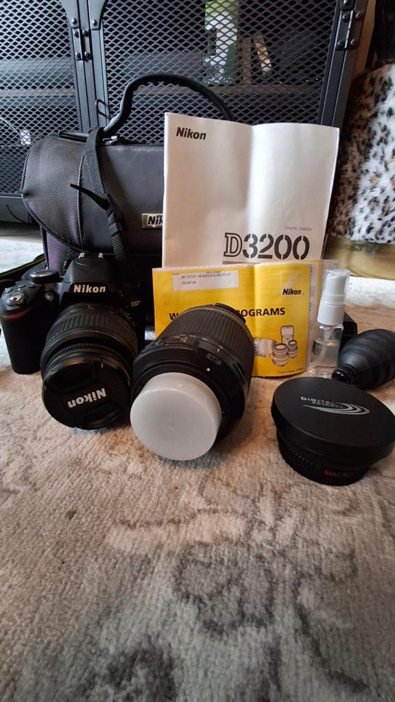 Nikon D3200 DSLR Camera met 2 lenzen en accessoires, Audio, Tv en Foto, Fotocamera's Digitaal, Ophalen, Zo goed als nieuw, Nikon