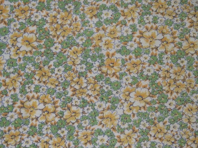 Vintage lap stof flanel wit met groene en gele bloemetjes, Gebruikt, Ophalen of Verzenden, 30 tot 120 cm, Katoen