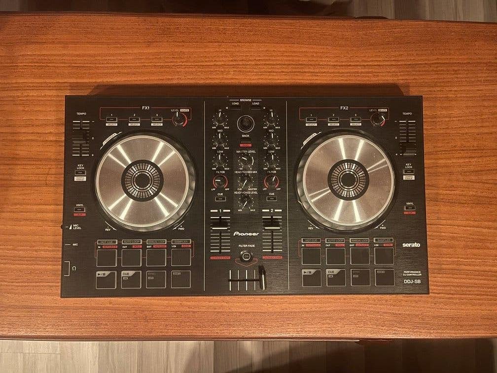 Pioneer DJ controller
