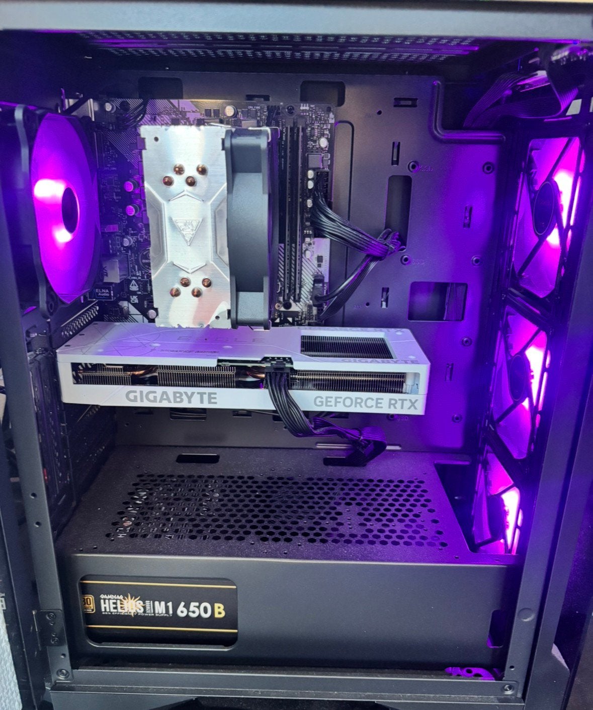 Game PC + Bon | RTX 4060 Ti | Ryzen7 5700X | 32GB | 2TB SSD, Computers en Software, Desktop Pc's, Ophalen of Verzenden, Zo goed als nieuw