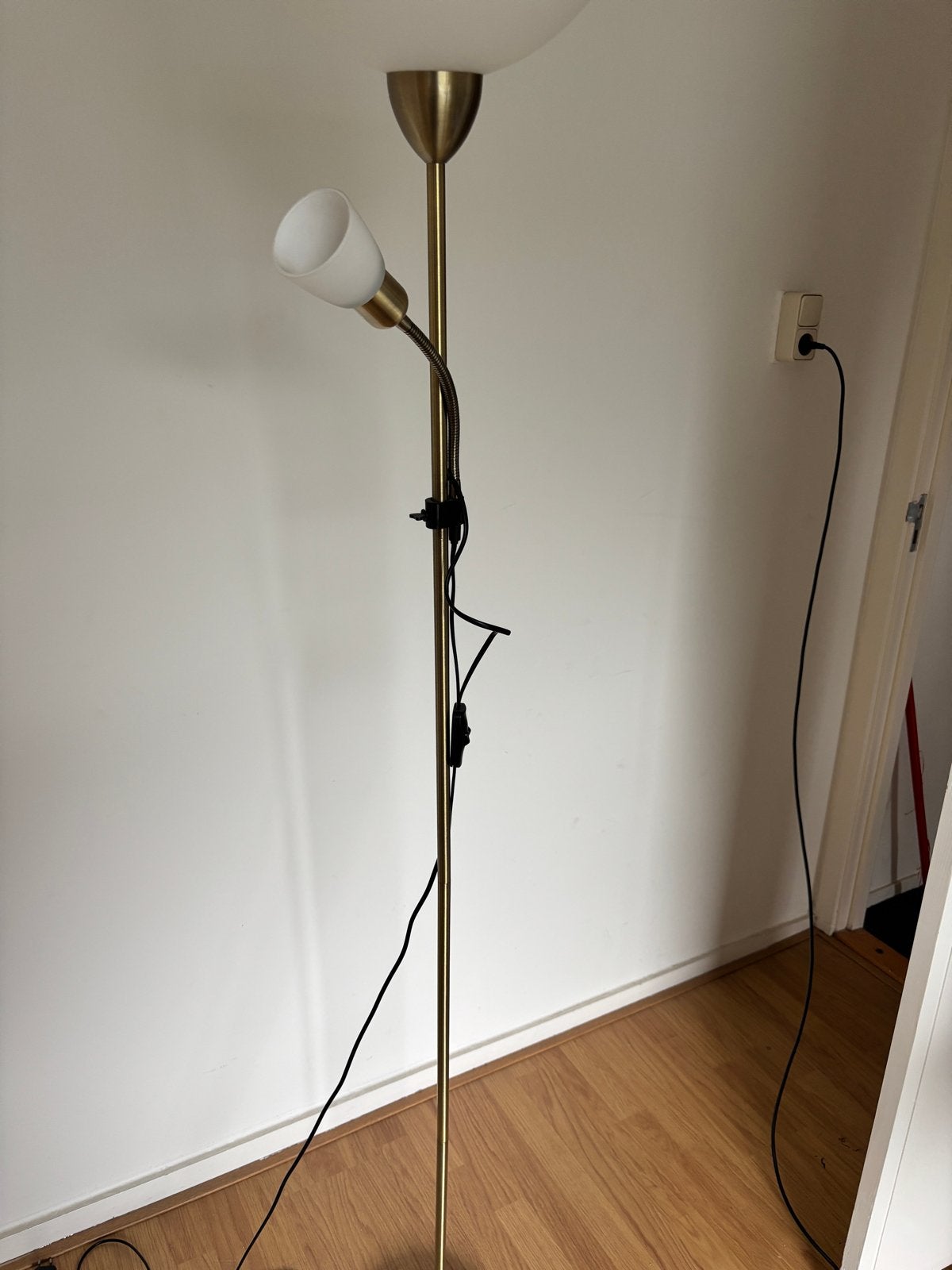 Gouden vloerlamp met leeslamp - Zo goed als nieuw, Zo goed als nieuw, Metaal, 150 tot 200 cm, E27 (groot)