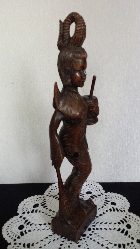 Oud Chinees BEELD ~ VROUW met Vijzel ~ Houtsnijwerk hg 31 cm, Antiek en Kunst, Hout, Bruin, Ophalen of Verzenden, China